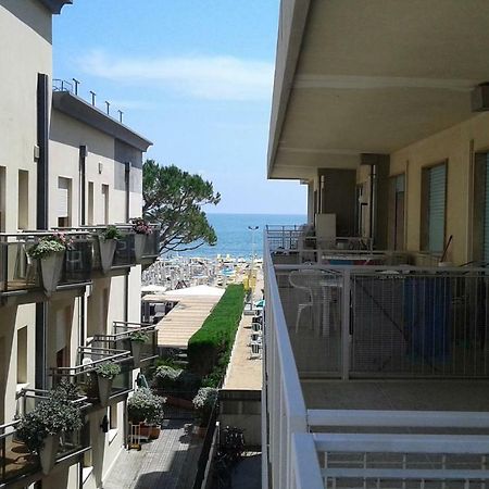 Appartamento Centromare Solo Famiglie Lido di Jesolo Exterior foto